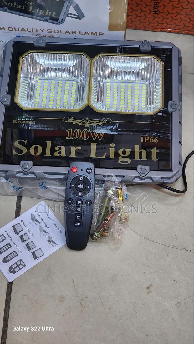 IP66 LED Solar Flood Lamp 100W - main view