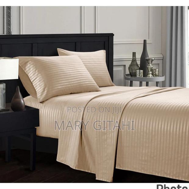 Stripped Bedsheets*
2 PCS Bedsheets
2 PCS Pillow Cases