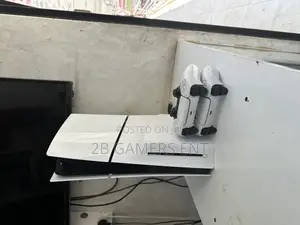 Ps5 Slim Used, 2 Pads