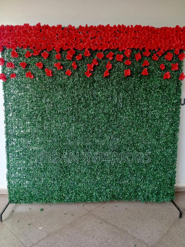 Artificial Wall Hedges With Decorative Flowers