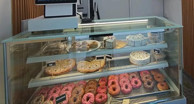 Super Mordern Cake Display
