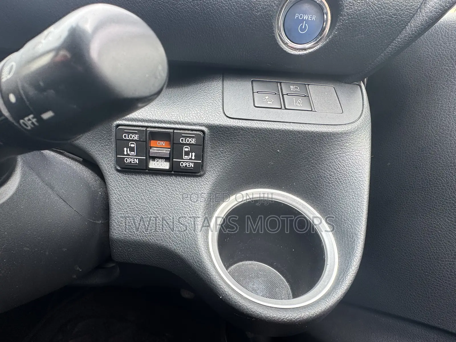 Toyota Sienta 1.5 Hybrid FWD (6-seater) 2019 Black