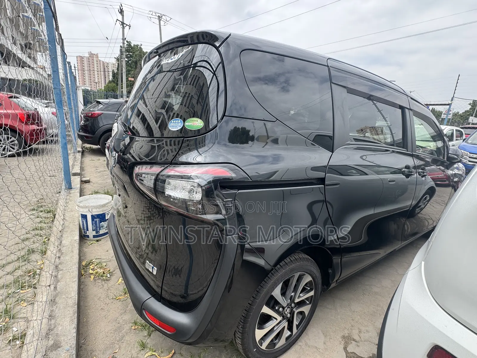 Toyota Sienta 1.5 Hybrid FWD (6-seater) 2019 Black