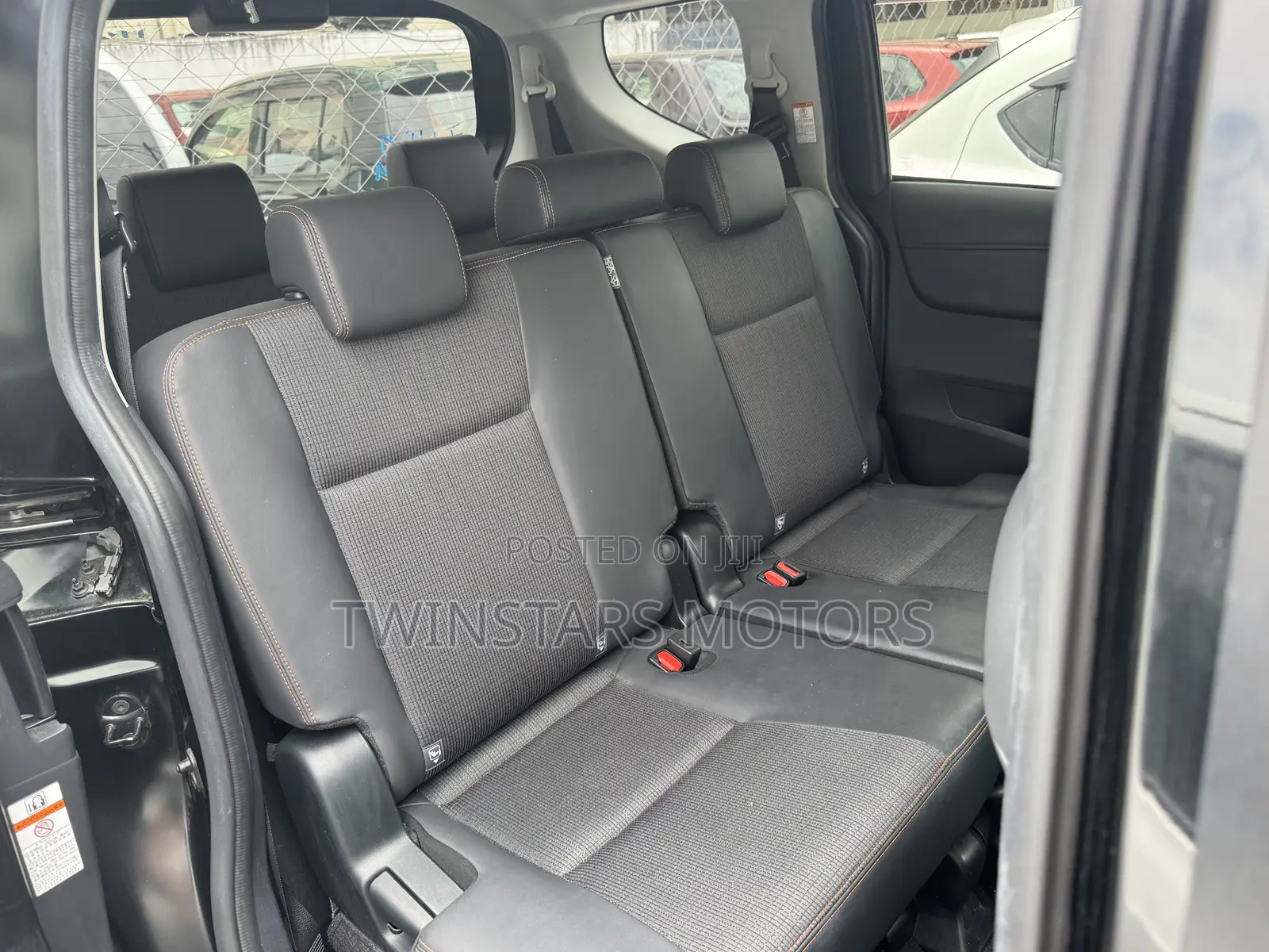 Toyota Sienta 1.5 Hybrid FWD (6-seater) 2019 Black