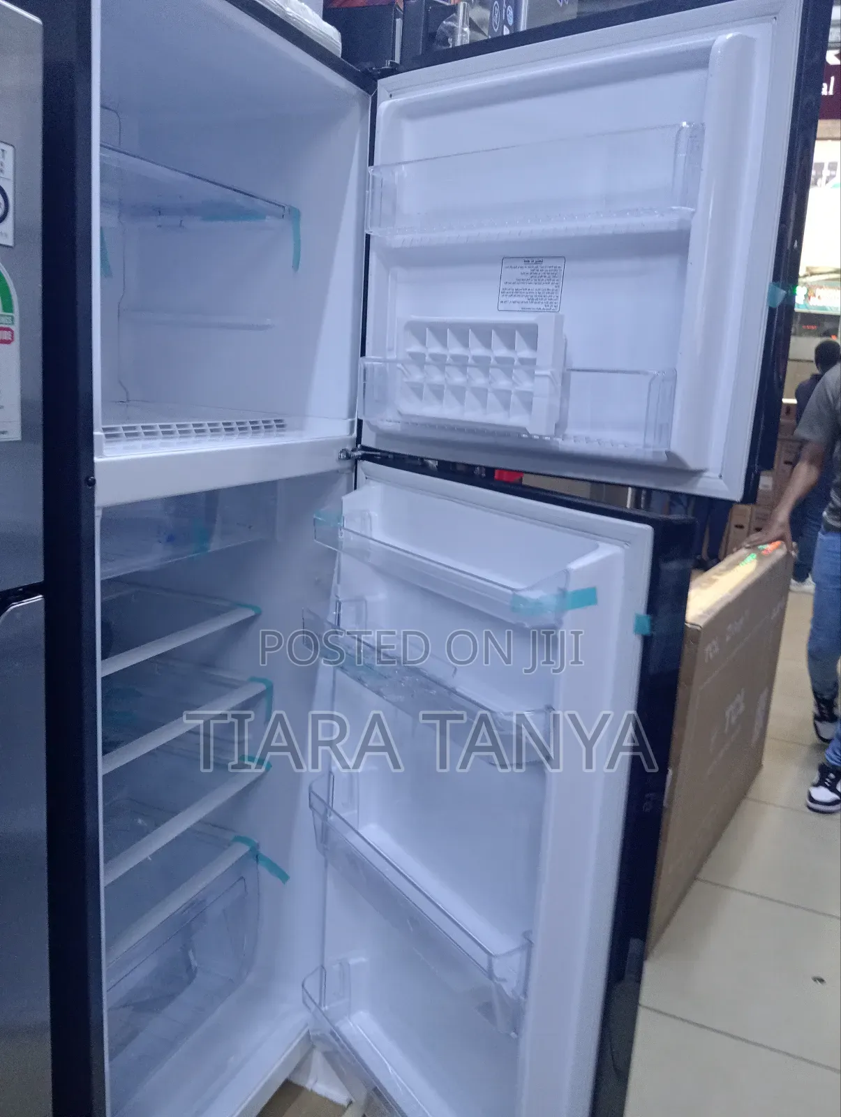 TORNADO RF-33FT-BK Refrigerator No Frost 304 Liter Black