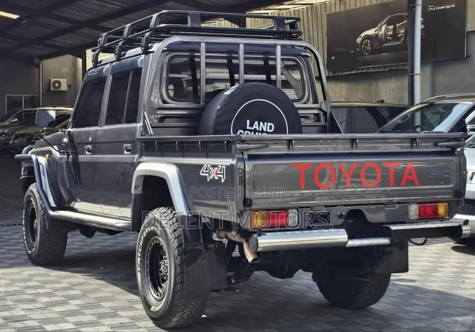 Toyota Land Cruiser 4.5 V8 GXR 2018 Gray