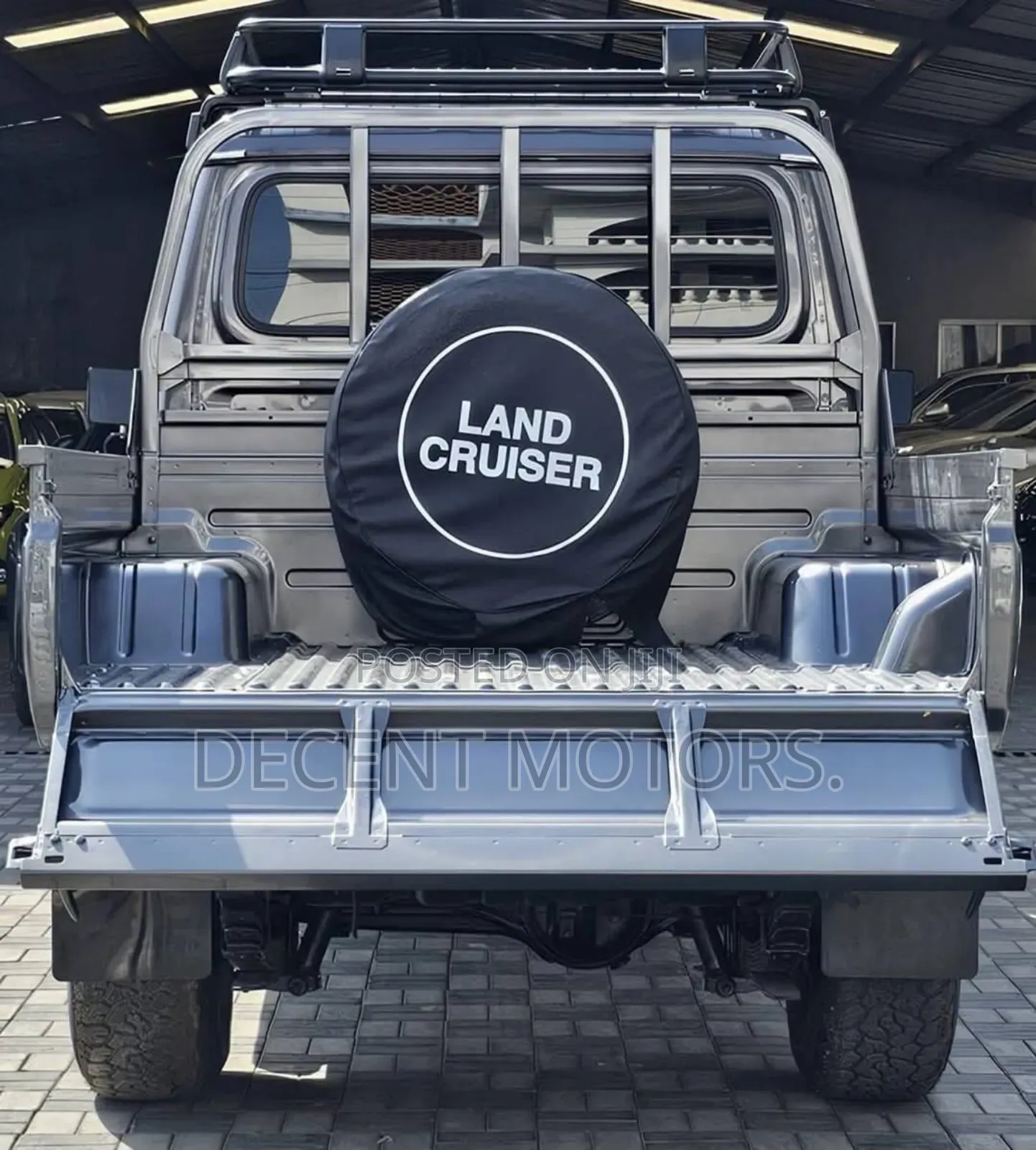 Toyota Land Cruiser 4.5 V8 GXR 2018 Gray