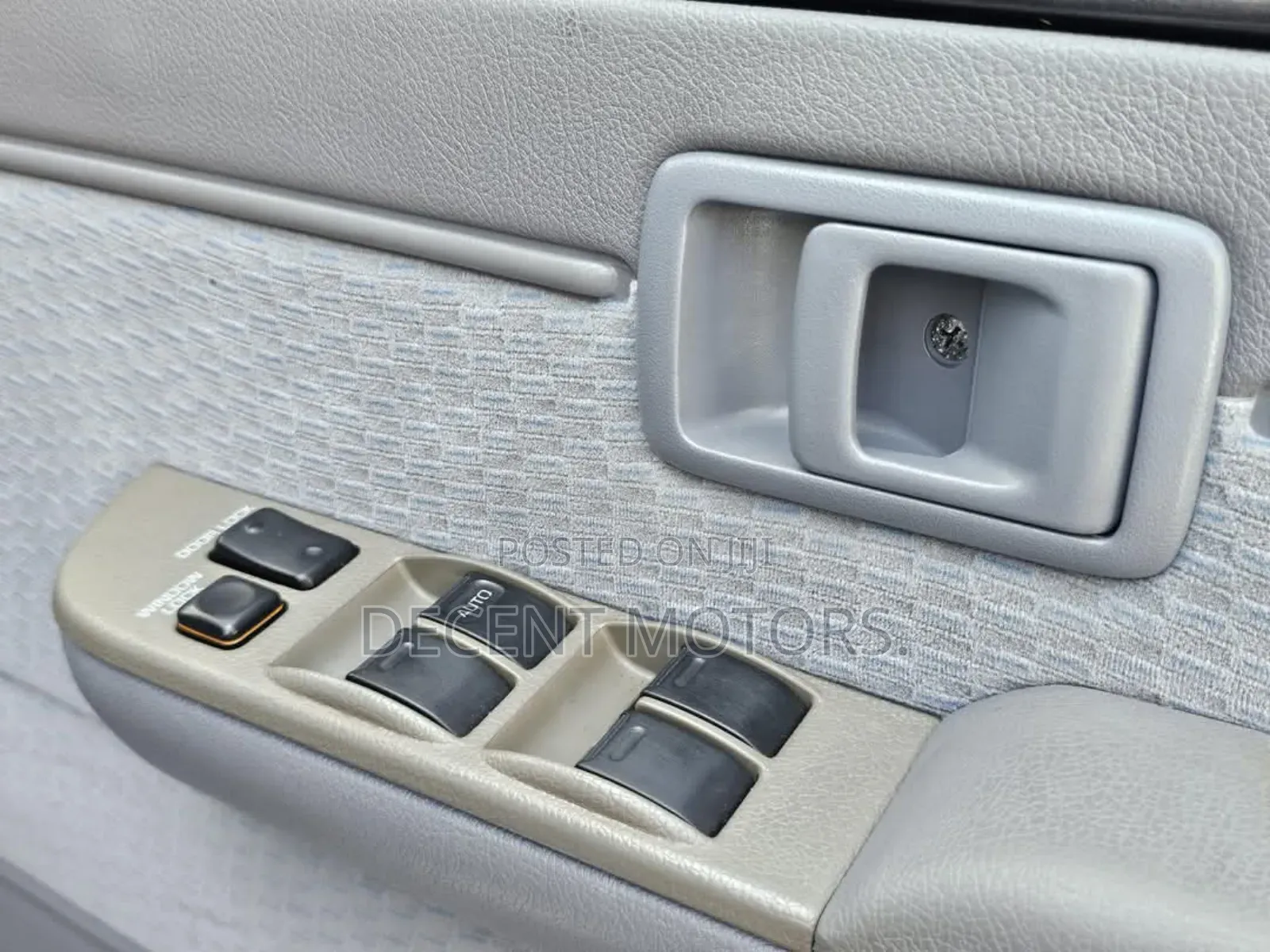 Toyota Land Cruiser 4.5 V8 GXR 2018 Gray