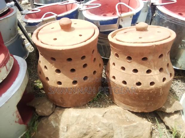Clay Charcoal Brooder for All Poultry Classes - thumbnail 3