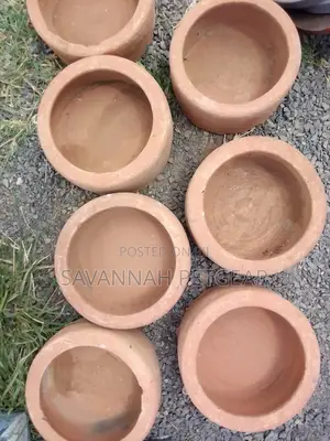 Clay Feeder Bowl for Small Animals Rabbits, Birds, Chicken