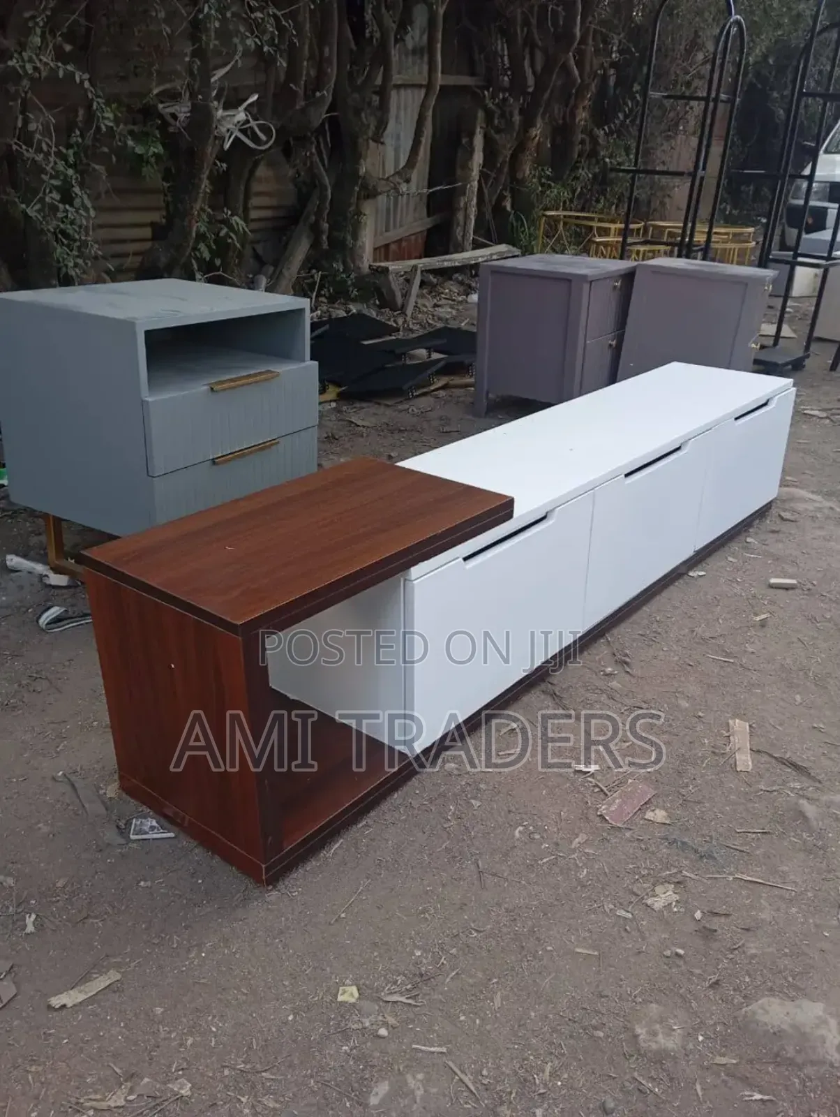 White Natural Brown Tv Stand