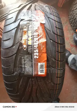 235/40 ZR 18 Maxxis Tyre Rotation
