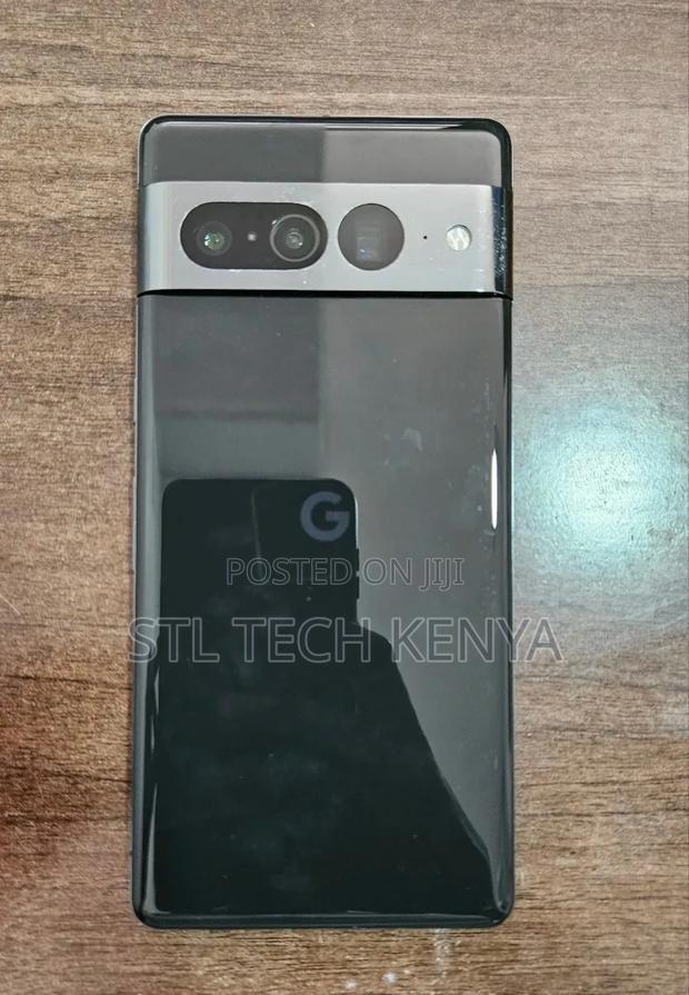 Google Pixel 7 Pro 128 GB Black - main view