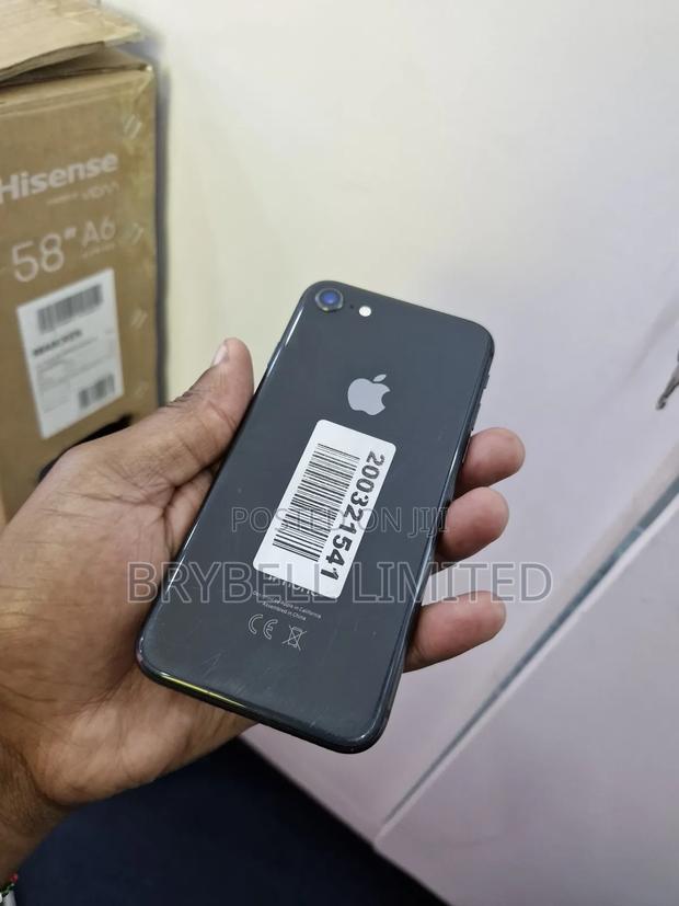 Apple iPhone 8 64 GB Black - thumbnail 2