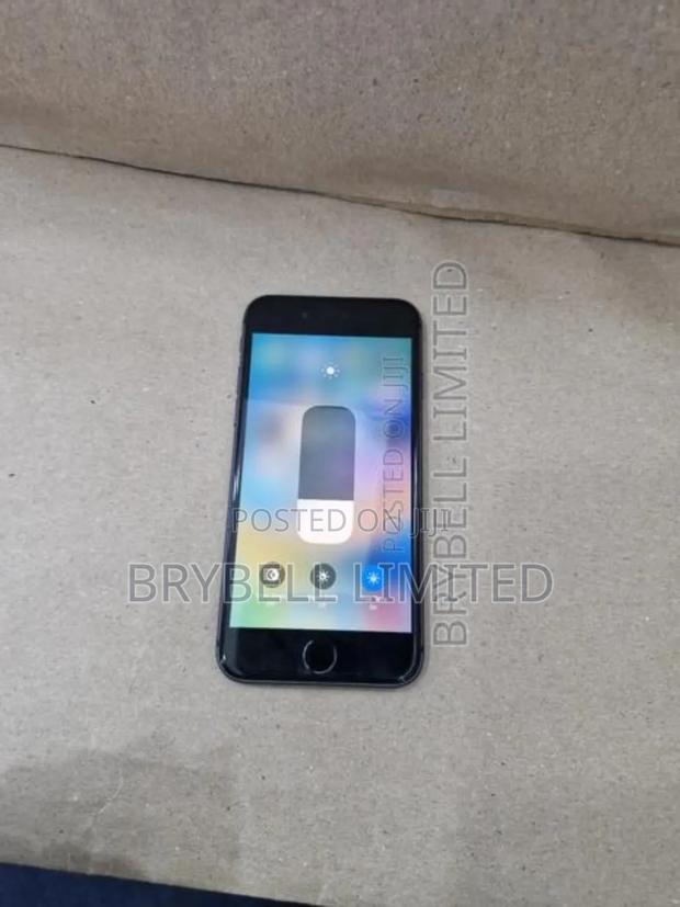 Apple iPhone 8 64 GB Black - thumbnail 3