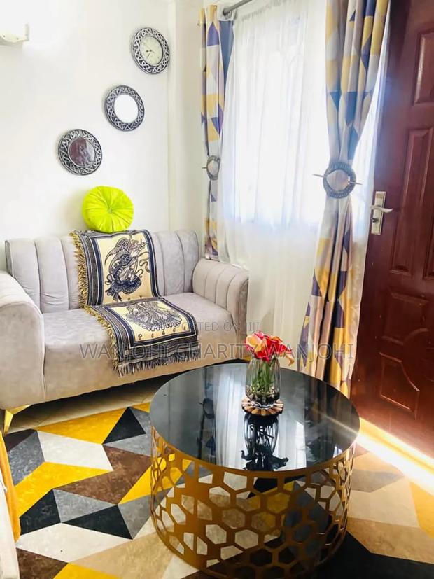 Luxurious Studio Airbnb - thumbnail 3