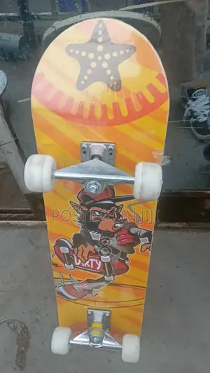 Sleek Adult Skateboard – Ready for Action