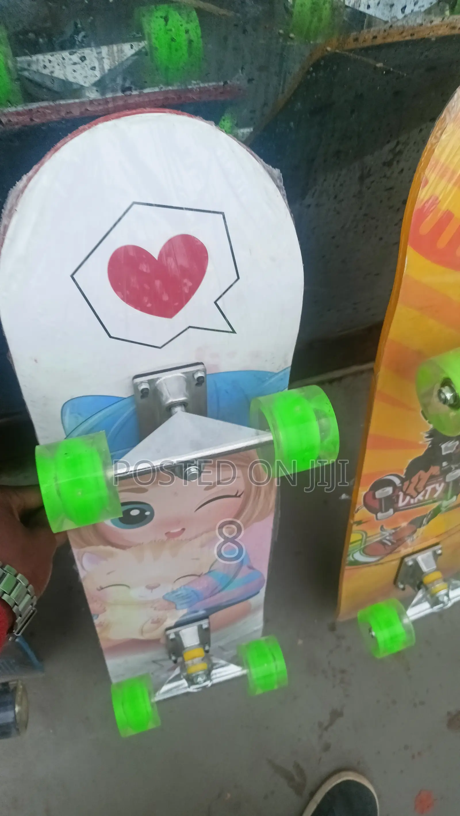 Sleek Adult Skateboard – Ready for Action