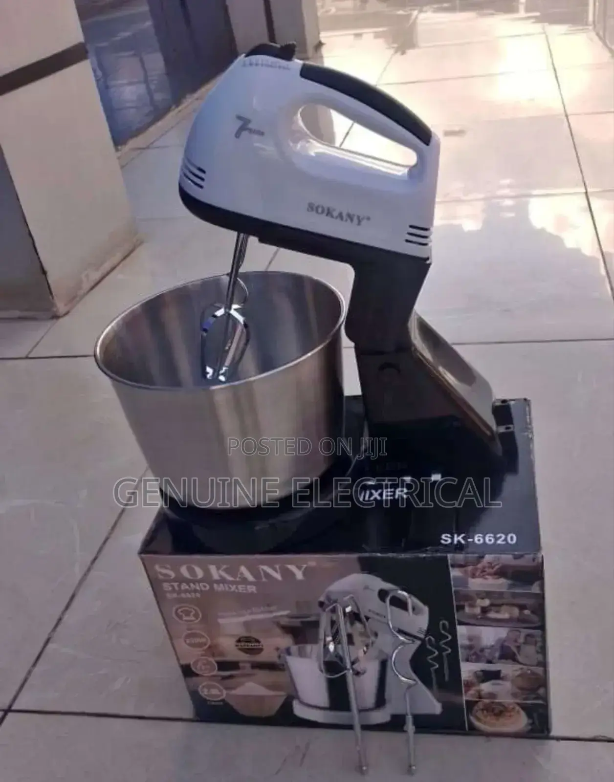 Sokany Hand Mixer With a Bowl