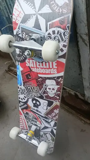 Skateboard for Adults – Strong Build, Cool Design