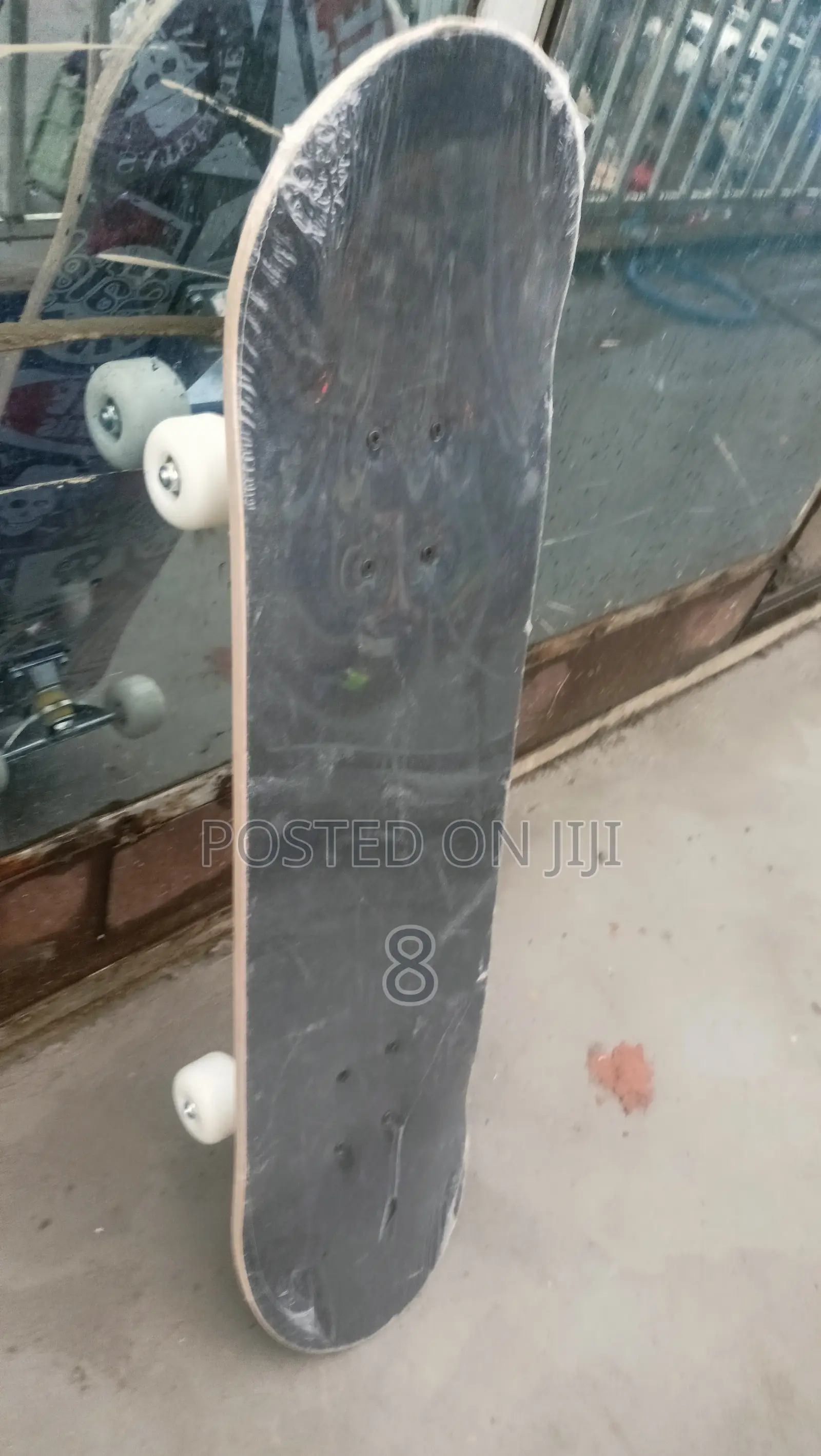 Adult Skateboard – Engineered for Stability and Fun