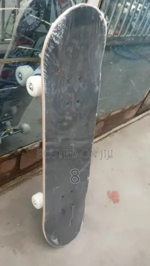 Adult Skateboard – Engineered for Stability and Fun