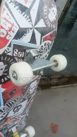 Adult Skateboard – Engineered for Stability and Fun