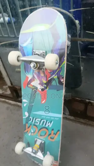 Adult Skateboard – Perfect Balance of Strength and Style