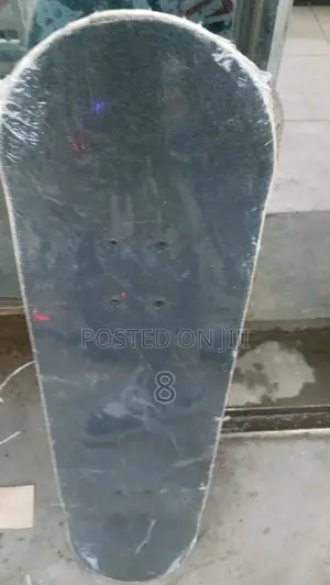 Pro-grade Adult Skateboard – Smooth, Stable, And Reliable