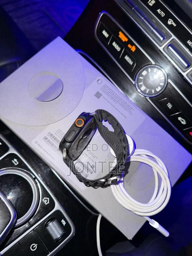 Watch Ultra 2 49mm Open Box - thumbnail 4