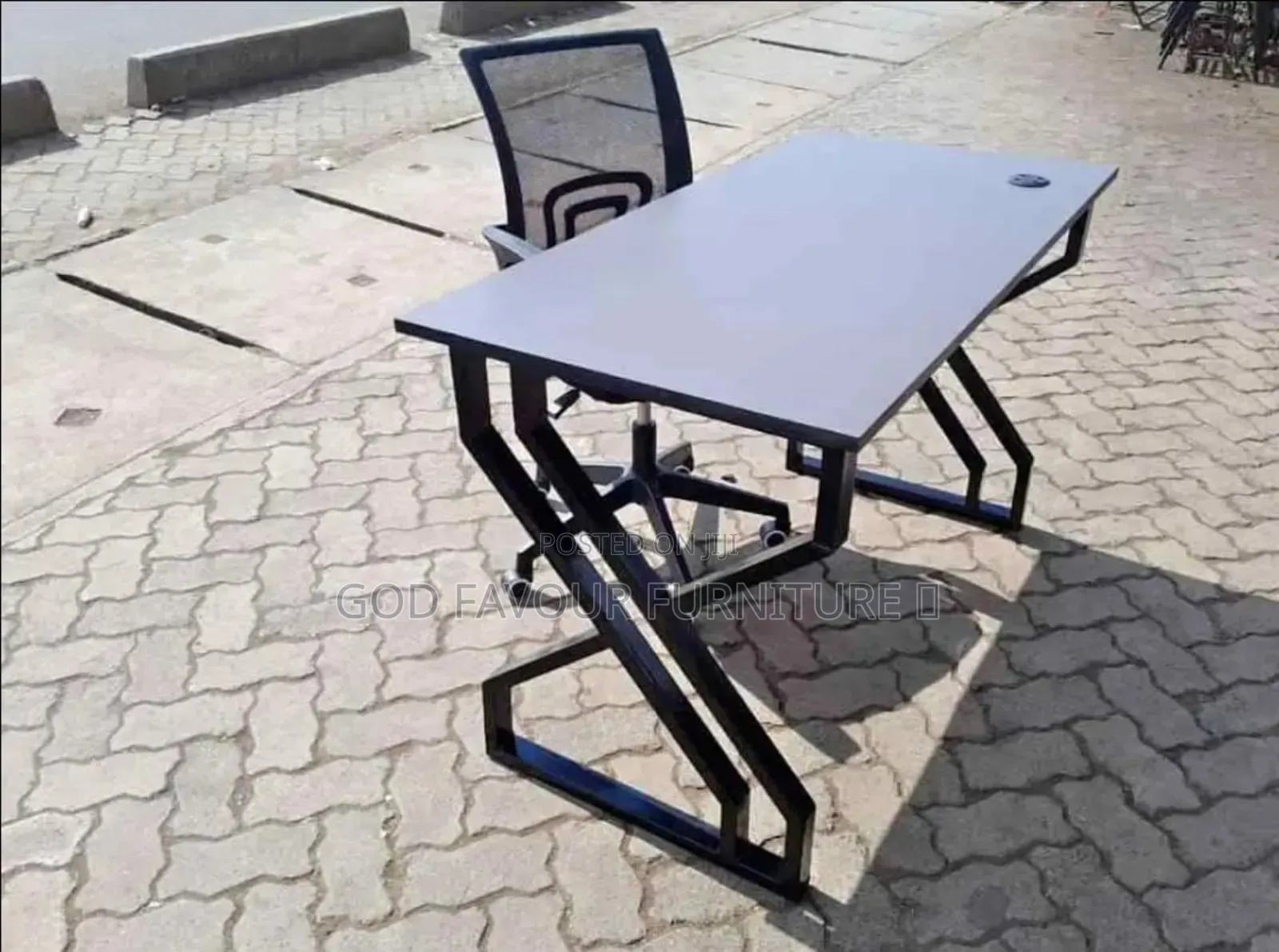 Elegant 1.2m Office Table With Mesh Chair Yg4rd