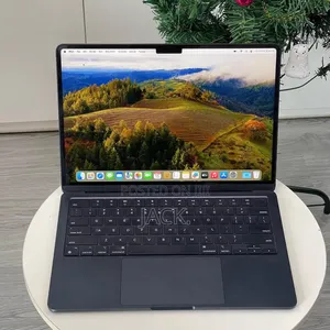 Laptop Apple MacBook Air 2022 M2 8GB Apple M2 SSD 512GB