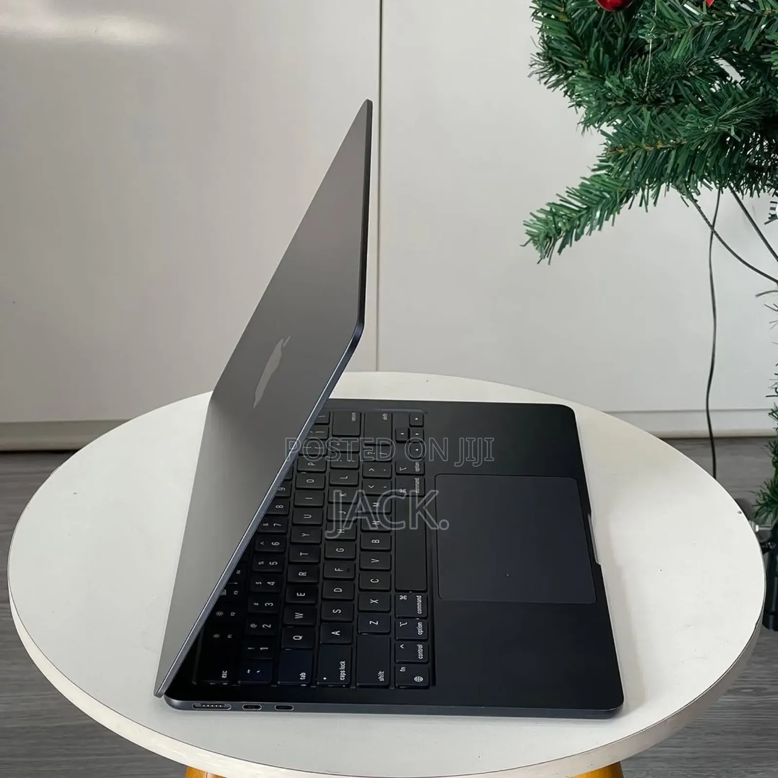 Laptop Apple MacBook Air 2022 M2 8GB Apple M2 SSD 512GB