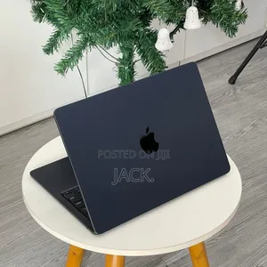 Laptop Apple MacBook Air 2022 M2 8GB Apple M2 SSD 512GB