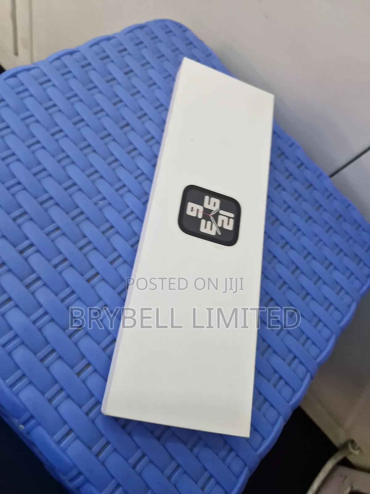Apple Watch Se, 40mm Aluminium, 2 Weeks Used on Offer
