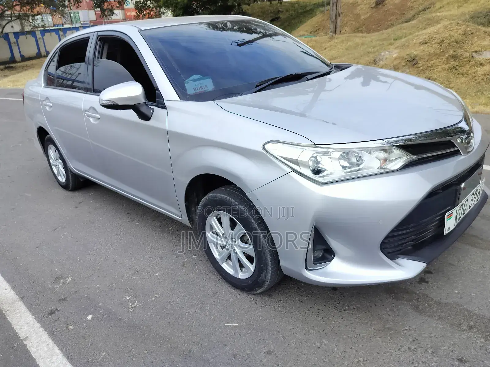 Toyota Axio 2017 Silver