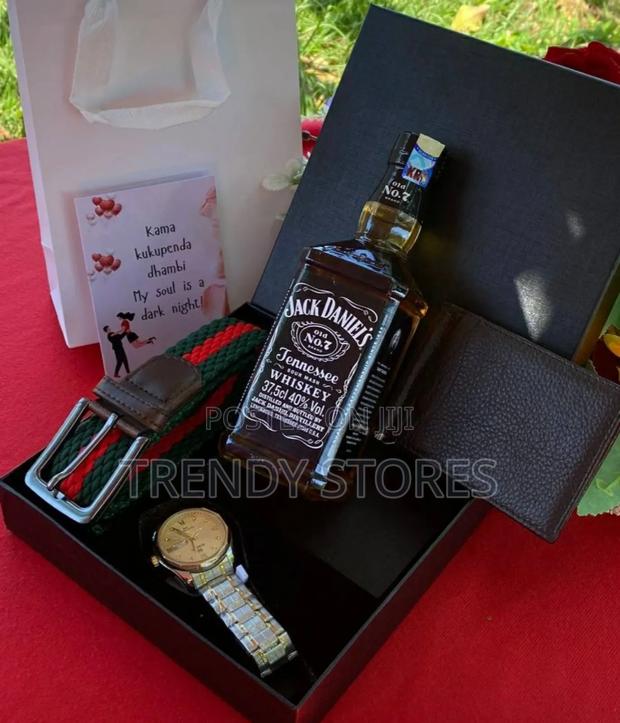 Men's  Valentine's Gift Set With Jack Daniel's Whisky - main view