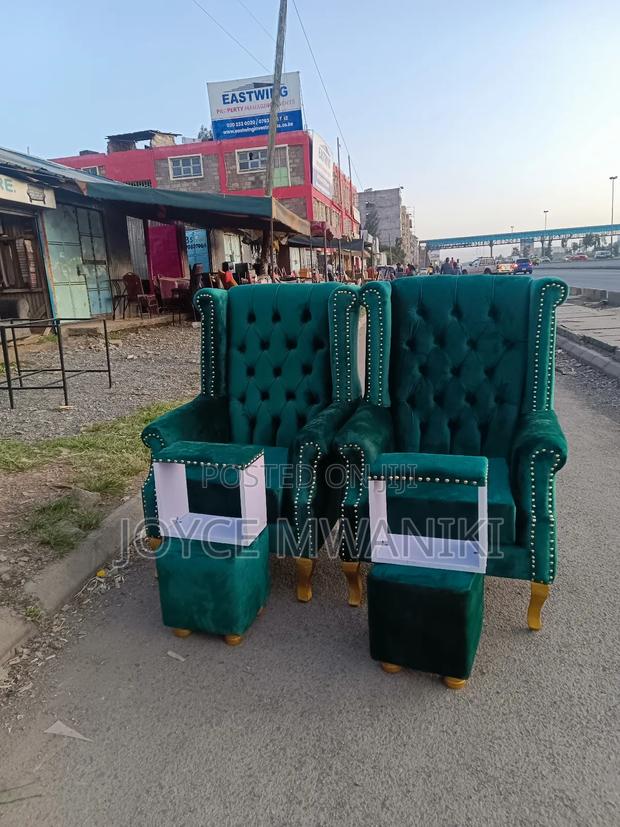 2 Pedicure Seats, 2 Stepping Stools and Poufs, Green