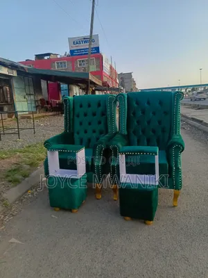 2 Pedicure Seats, 2 Stepping Stools and Poufs, Green 