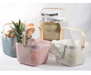 *Portable Plastic Storage Basket