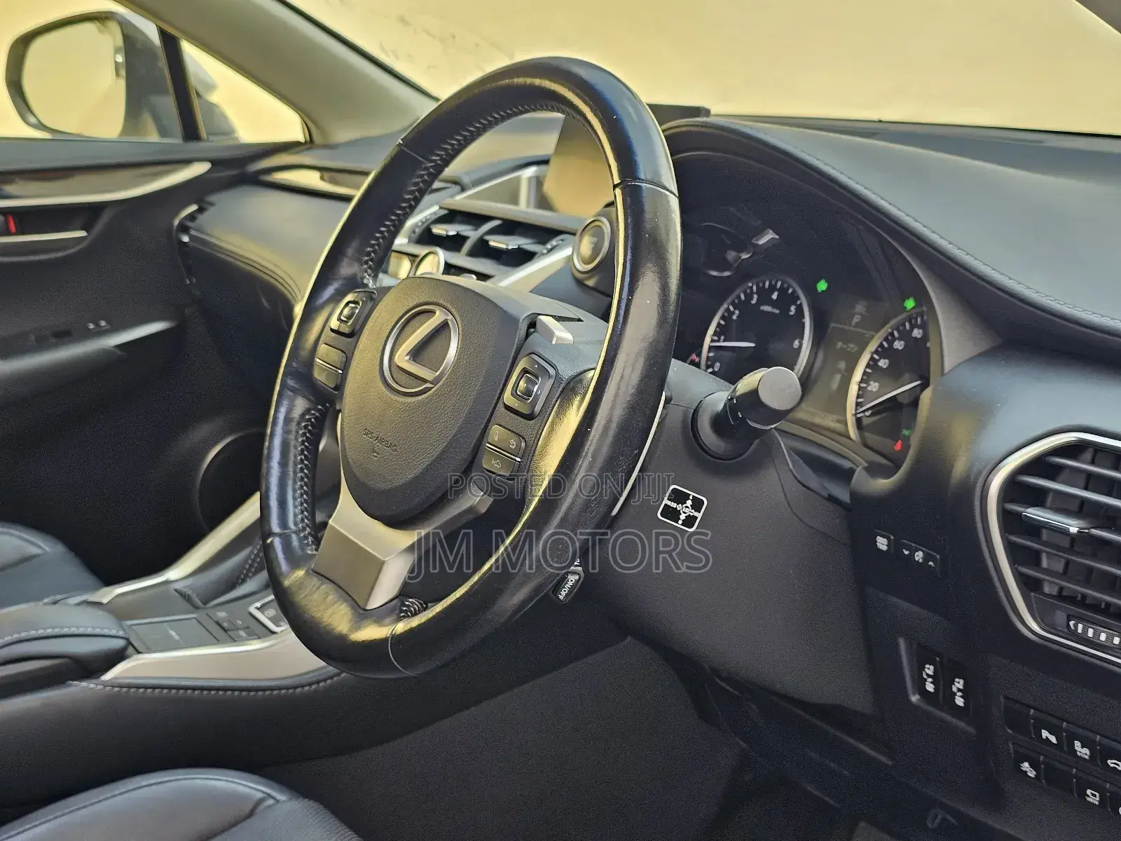 Lexus NX 2018 Off white