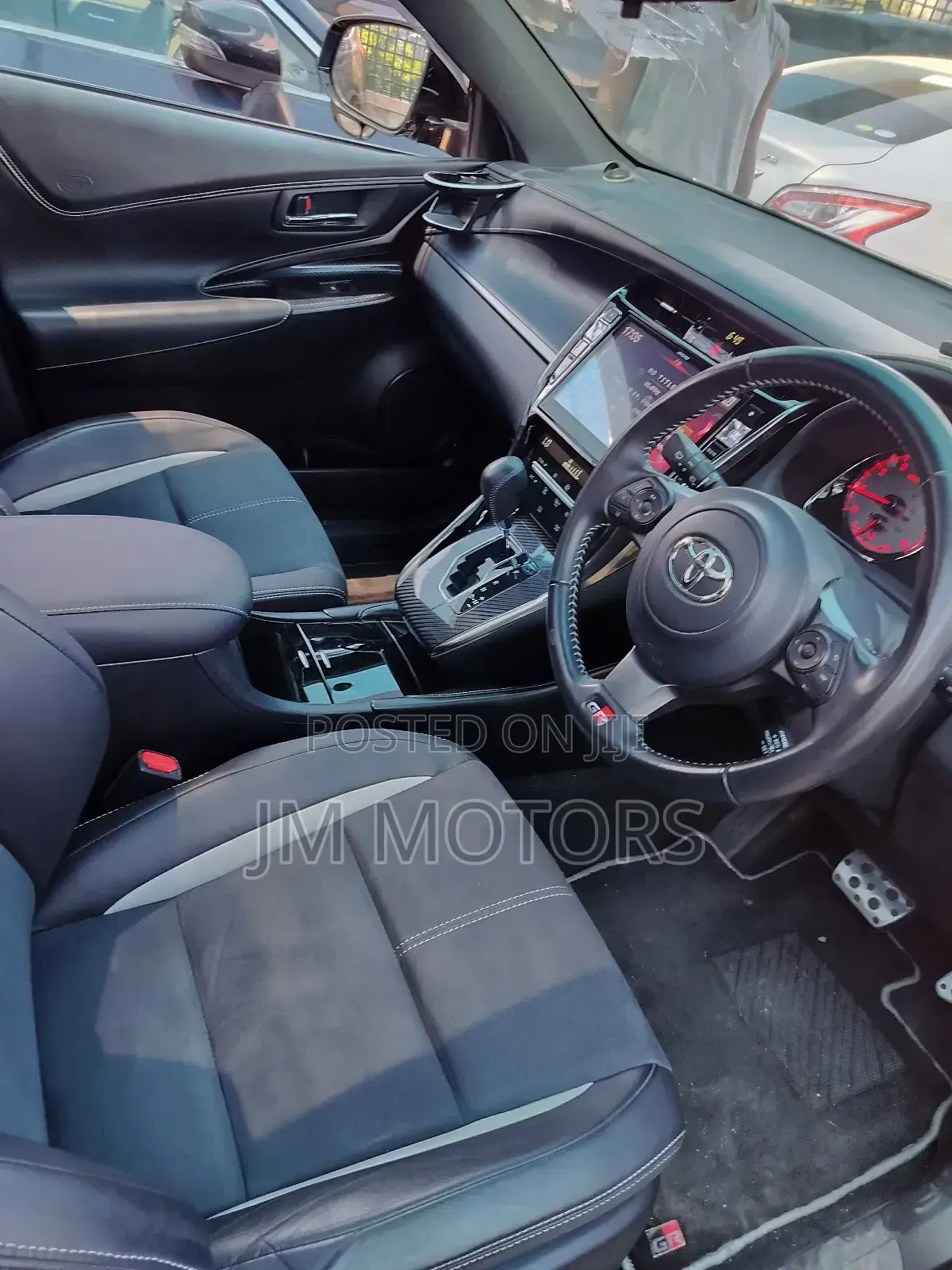 Toyota Harrier 2018 Matt Black