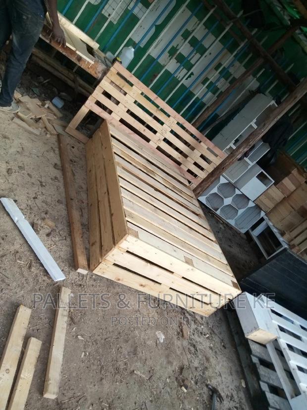 5 by 6 Pallet Bed - thumbnail 4