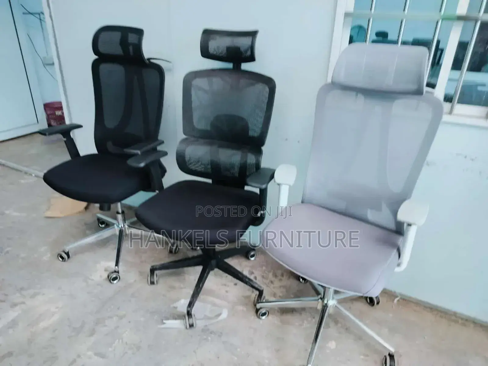 R5 Orthopedic Office Chair
