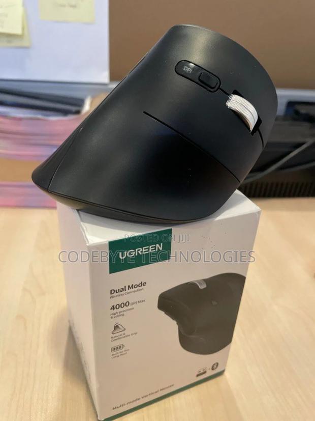 UGREEN Multi-Mode Vertical Mouse - main view