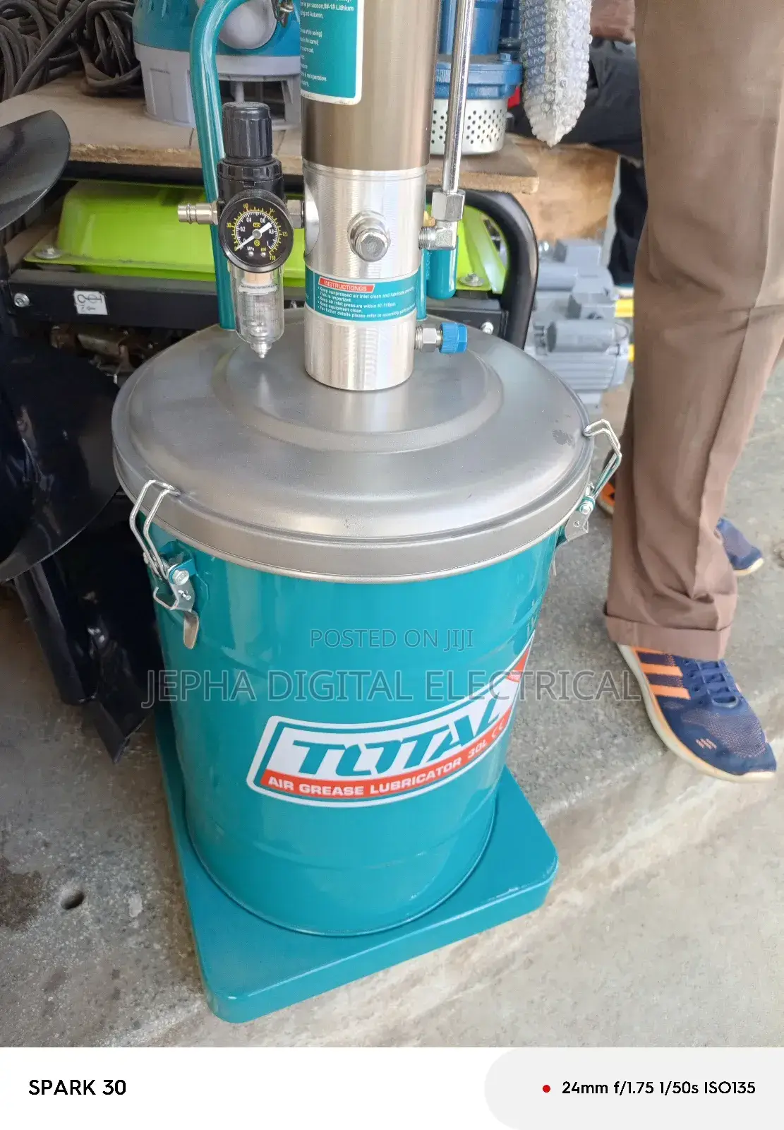Air Grease Lubricator