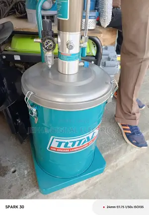 Air Grease Lubricator