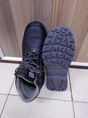 Reliable Safety Boots - thumbnail 2