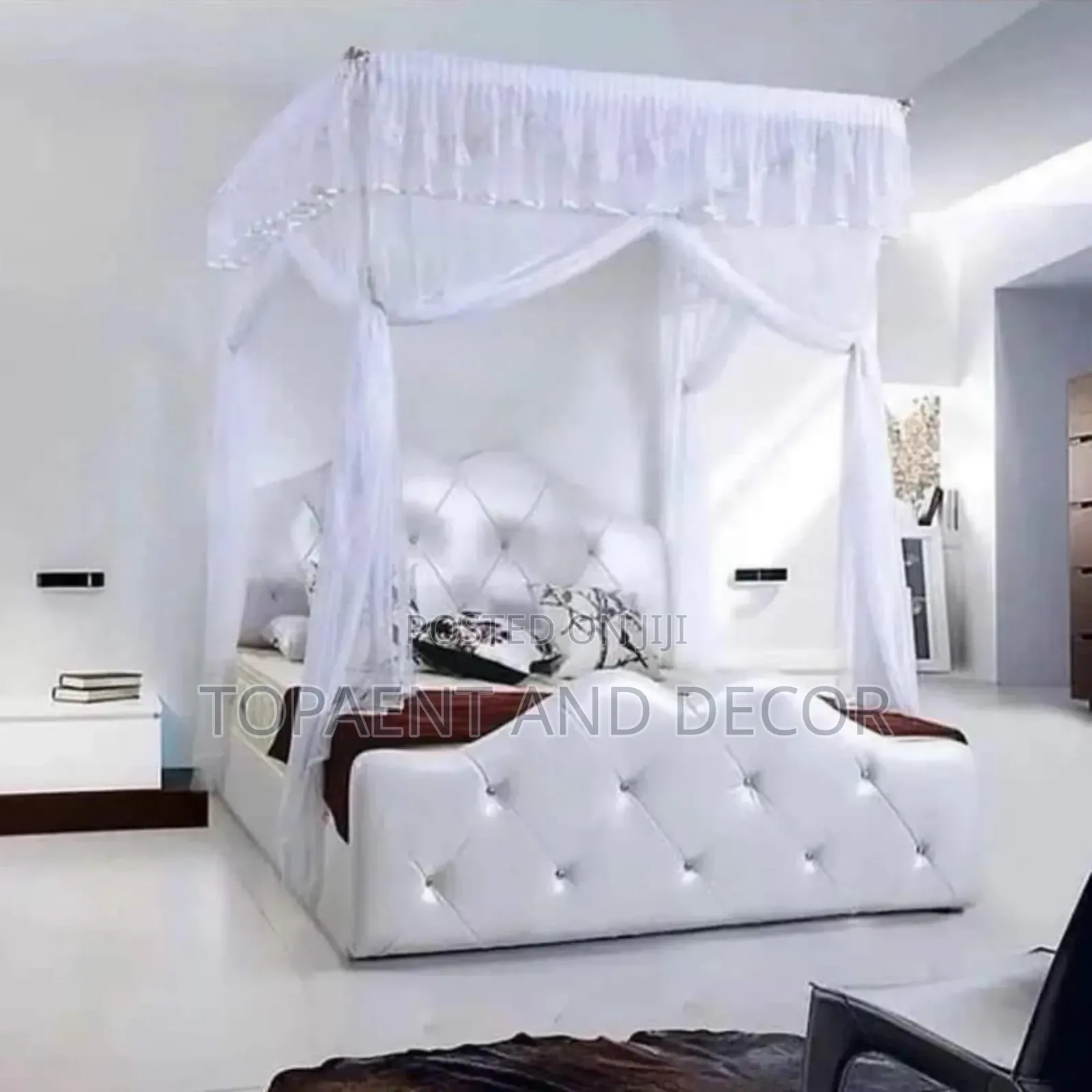 Ultra Fine Mesh Four Stand Bed Mosquito Nets Ith Stands