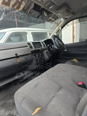 Toyota HiAce 2014 White